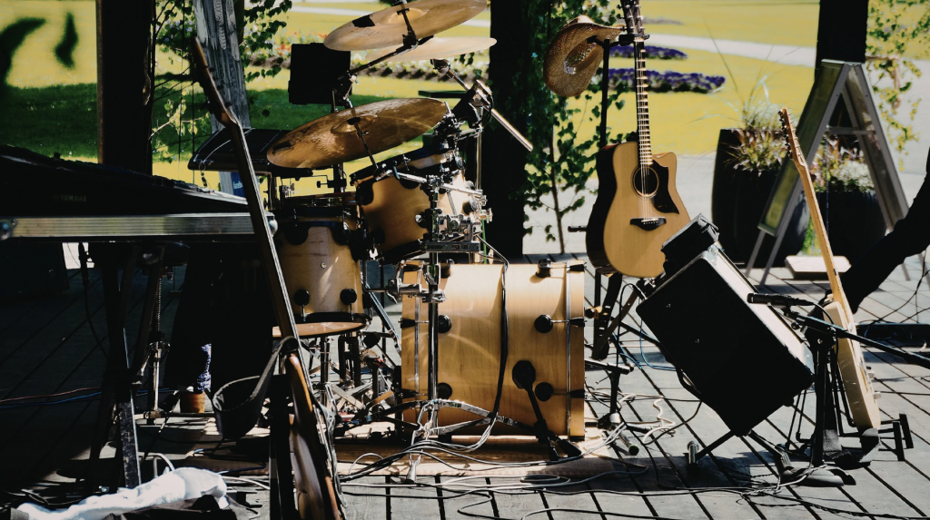 The logistical challenges musicians face: how to transport and organize your gear efficiently ?